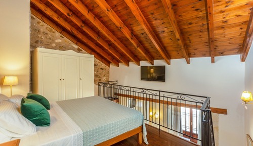 Superior Duplex, Balcony, Pool View