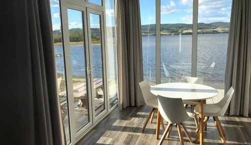 Panoramic Cabin, Multiple Beds, Lake View, Lakeside