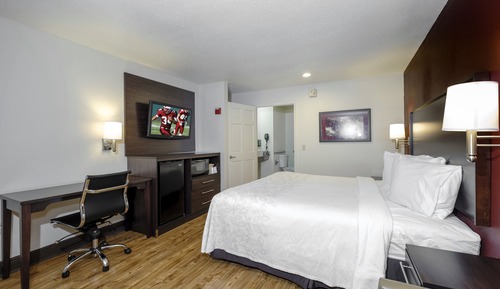 Superior Room, 1 King Bed, Accessible (Smoke Free)