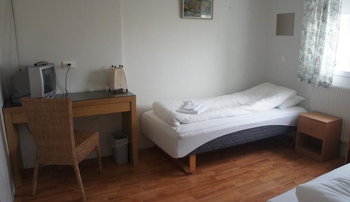 Single Room, Shared Bathroom