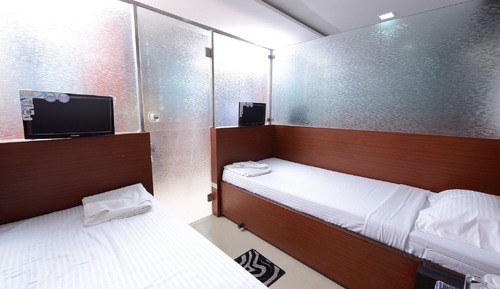 Economy Room