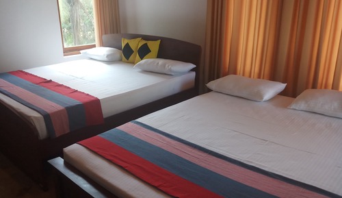 Deluxe Double or Twin Room, 1 King Bed, Canal View