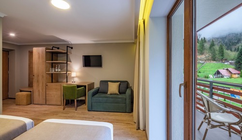 Standard Triple Room, River View
