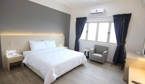 Superior King Room