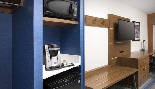 Suite, 1 King Bed, Accessible (Comm, Transfer Shower)