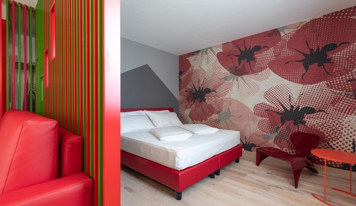 Suite King, LUUL