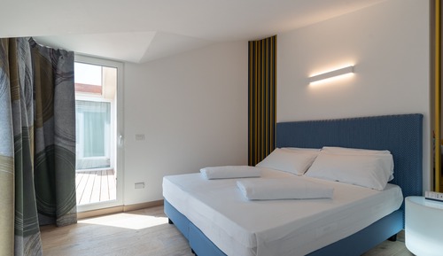 Suite queen con terrazza, LEEL