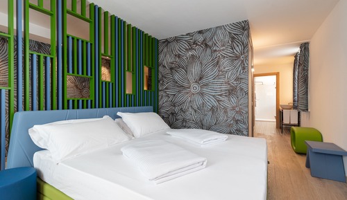Suite King , LIIL