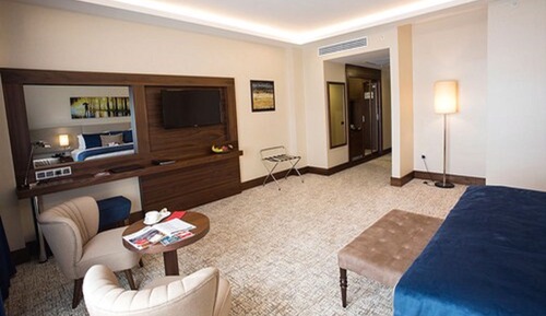 Deluxe Room, 1 King Bed, Non Smoking
