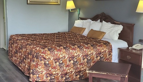 Basic Double Room Single Use, 1 Bedroom, Non Smoking, City View