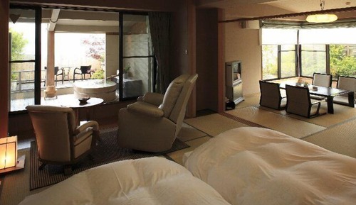 Spacious Japanese Style Room with Open-air Cypress Bath