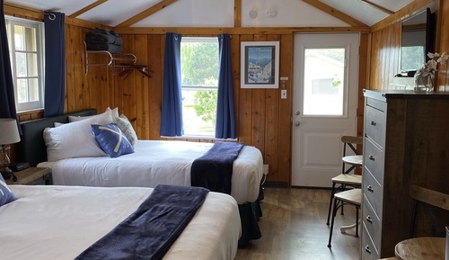 Cabin, 2 Queen Beds, Non Smoking, Kitchenette