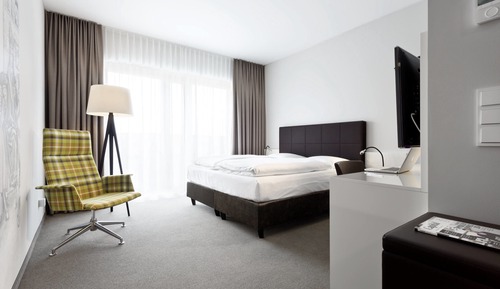 Comfort Double Room, Partial Lake View