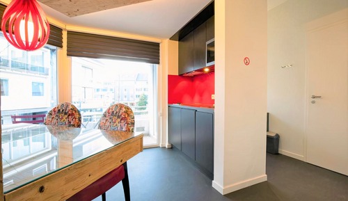 Studio, Kitchenette