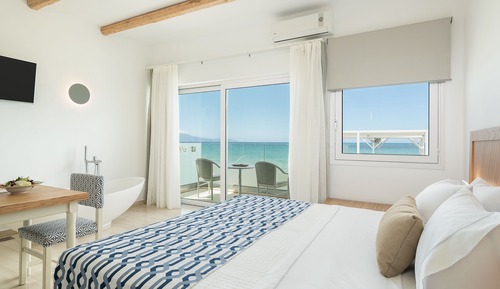 Superior Studio Suite, Sea View, Sea Facing