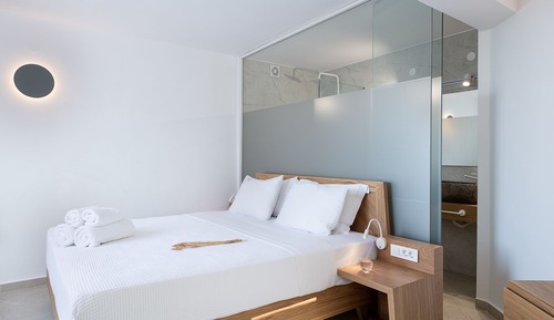 Premium Double Room, Jetted Tub, Partial Sea View
