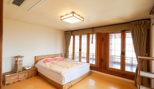 Deluxe Room, Corner