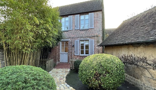 Suite - Brick house