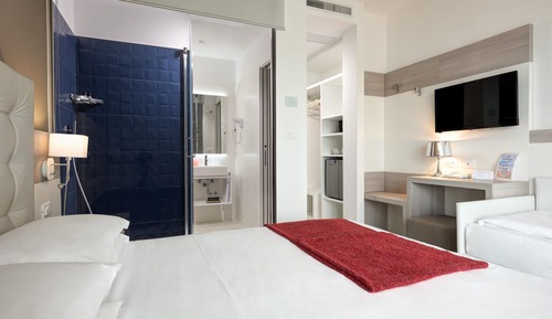 Standard Triple Room, 1 Queen Bed with Sofa bed