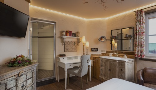 Superior Single Room, Non Smoking, Mezzanine
