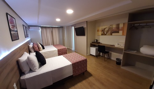 Premium (1 Cama Casal + 1 Cama Solteiro)