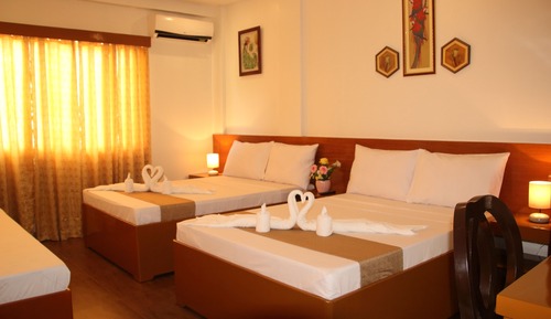 Family Single Room (Amelia)