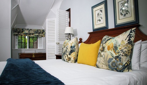 Family Room, 2 Bedrooms
