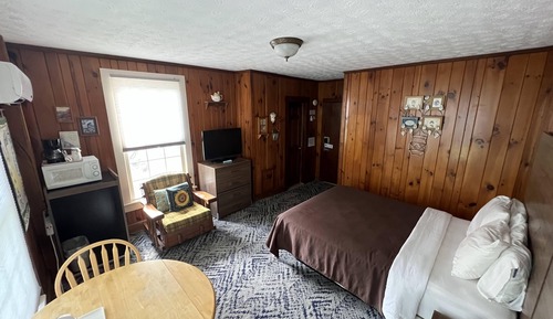 Room, 1 Queen Bed, Non Smoking (Interior Entrance)