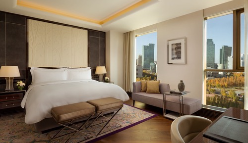 Grand Room, 1 King Bed, Non Smoking, City View