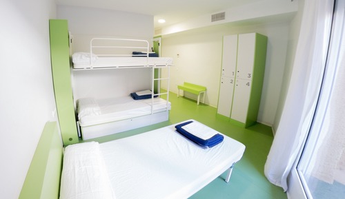 Standard Triple Room, Mixed Dorm, Private Bathroom