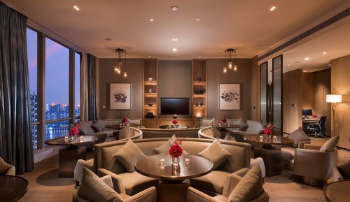 King Premier Suite Canton Tower River View