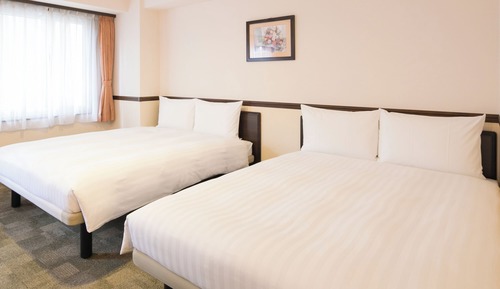 Comfort Room, Smoking