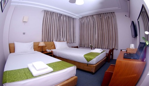 Deluxe Room, Corner