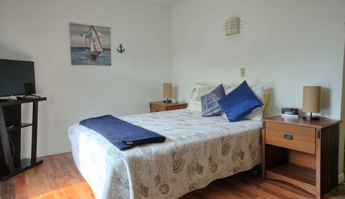 Standard Room, 1 Queen Bed