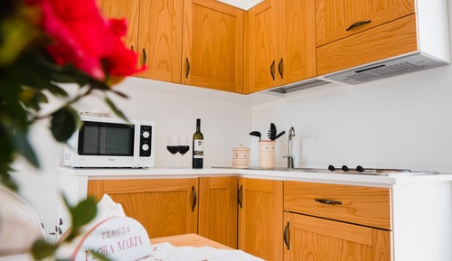 Standard Apartment, 1 Queen Bed, Courtyard View