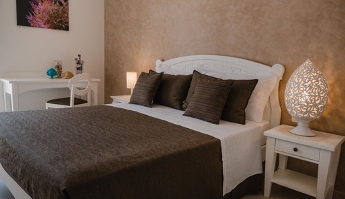 Family Apartment, 1 Queen Bed, Vineyard View