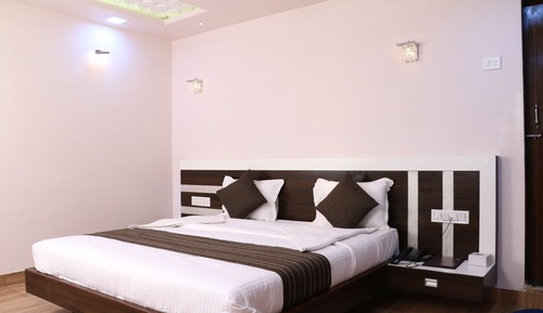 Executive Room, 1 Bedroom, Smoking, City View