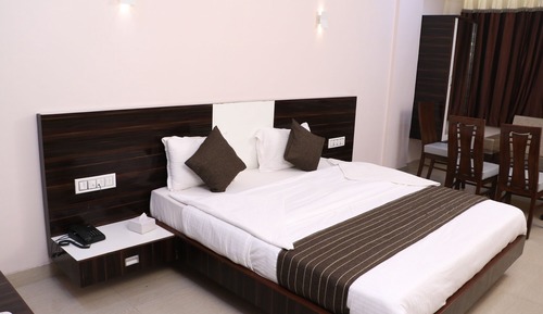 Deluxe Room, 1 Bedroom, Smoking, City View