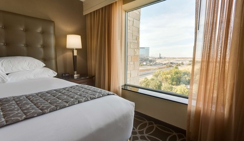 Suite, 1 King Bed with Sofa bed, Accessible (2 Rooms, Hearing, Tub, Upper Floor)