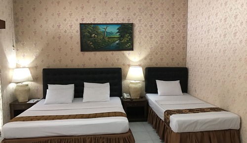 Family Room (3 Person)