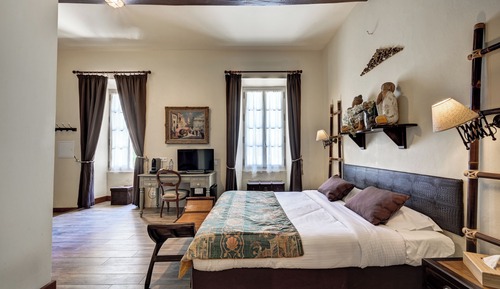 Classic Double Room