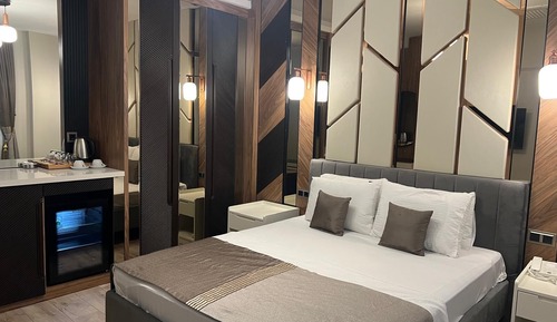 Classic Double Room Single Use, City View