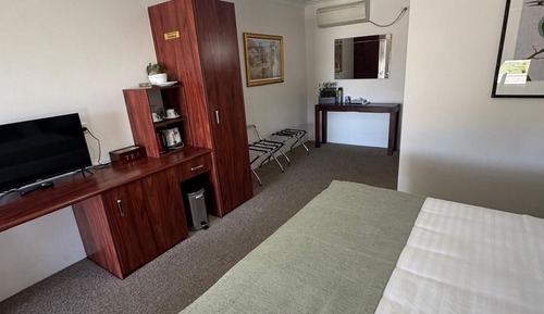 Deluxe Room, Garden View