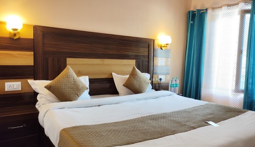 Deluxe Double Room, Balcony, Mountain View