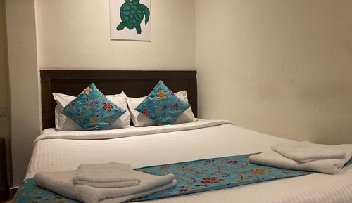 Signature Triple Room