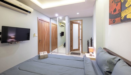 Basic Apartment, Balcony