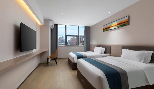 1 King Beds, Premium View Room, Non-Smoking