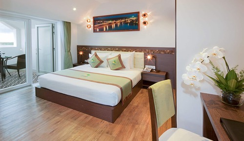 Executive Suite, River View