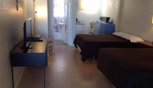 Standard Room, 1 Queen Bed, Kitchenette
