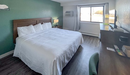 Standard Room, 1 King Bed